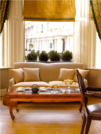 Journeys eZine The May Fair Hotel Shiaparelli Bedroom